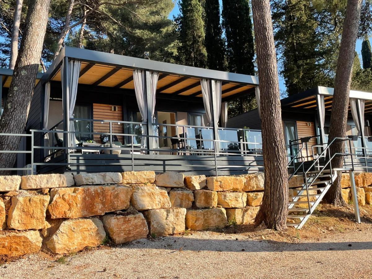 Harmonia Mobile Home Rovinj Bagian luar foto